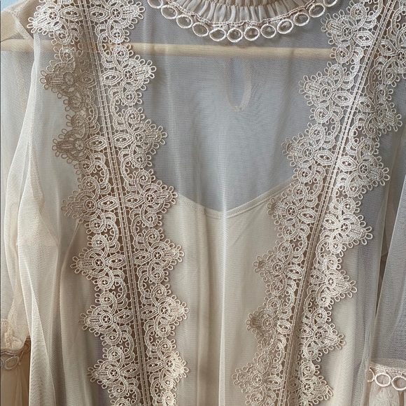 *NEW* Guess Dusty Pink Balloon Sleeve Top - Picture 2 of 5